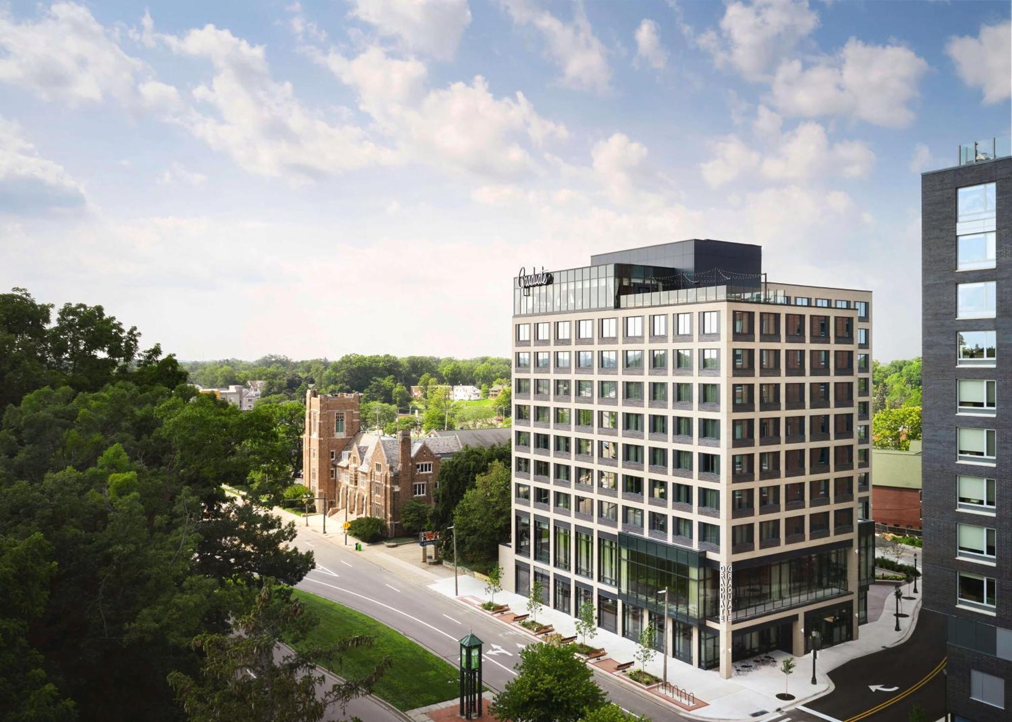 Graduate By Hilton East Lansing Hotel Exterior photo